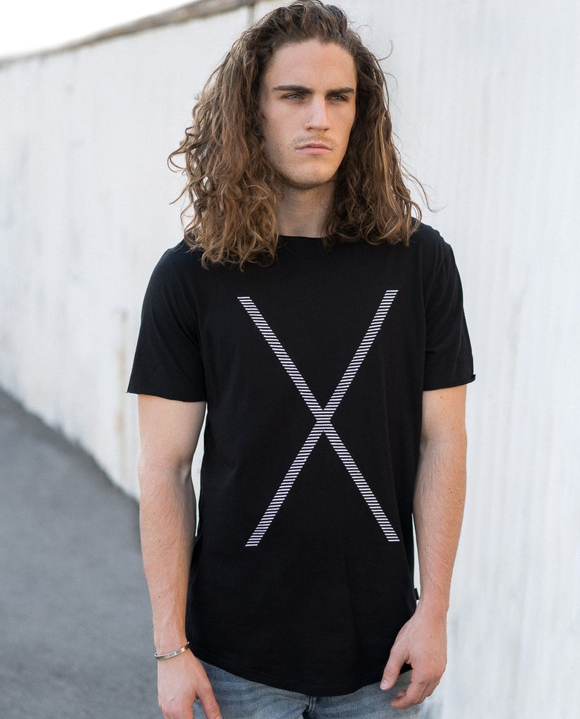 nANA jUDY Crossed Tee Black